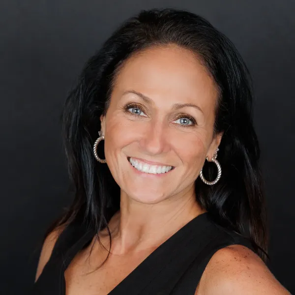 Stacey Maloney Headshot